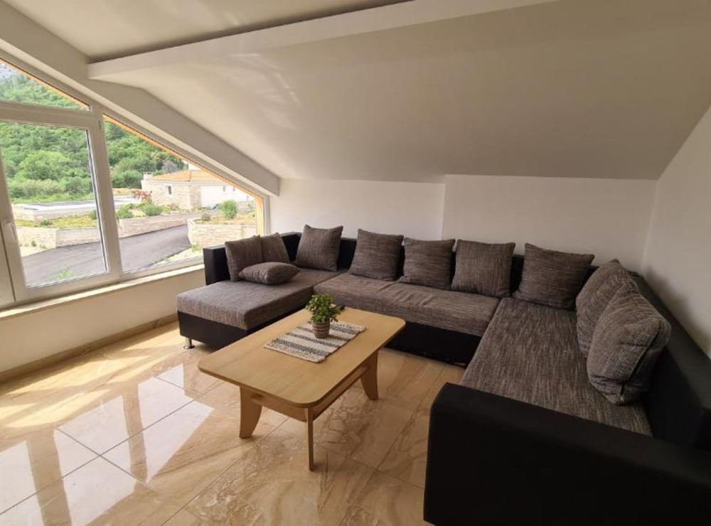 Apartments Josip
