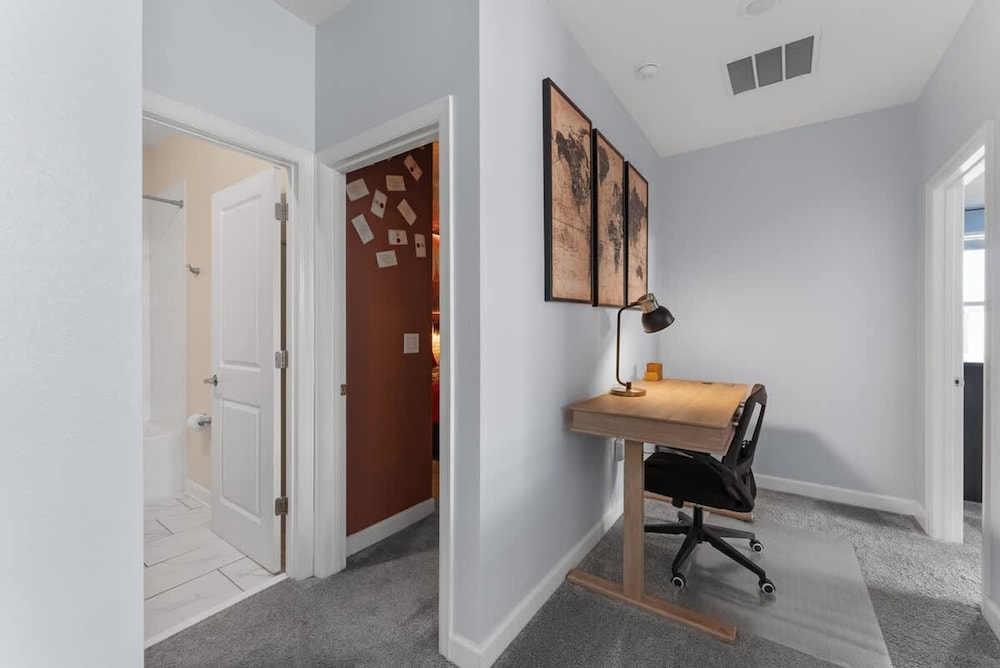 Exclusive Luxe Single Family 6 BR Sl2765