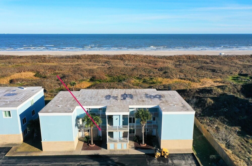 Beachfront, Patio w/ Dune View, 2 Pools, Pickleball Cravin Waves by Avantstay view 5