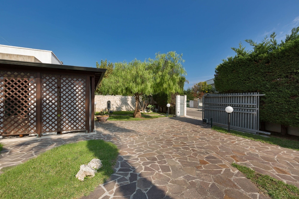 351 Villa Goccia by Barbarhouse