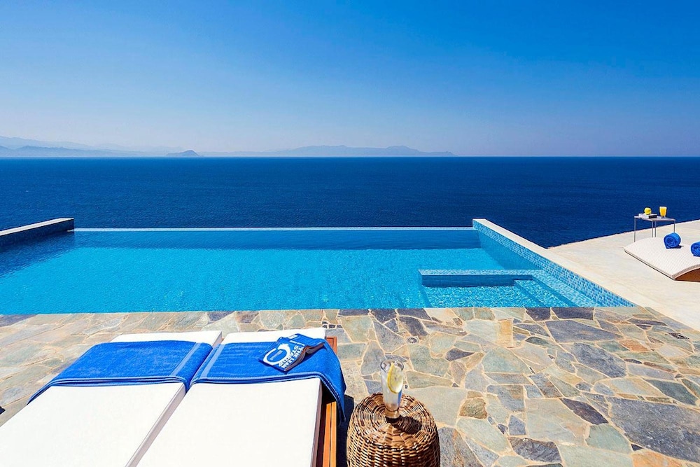 Tersanas Villas