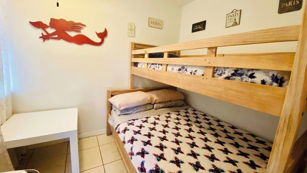 Cozy 2BR in Hollywood FL Pet Friendly