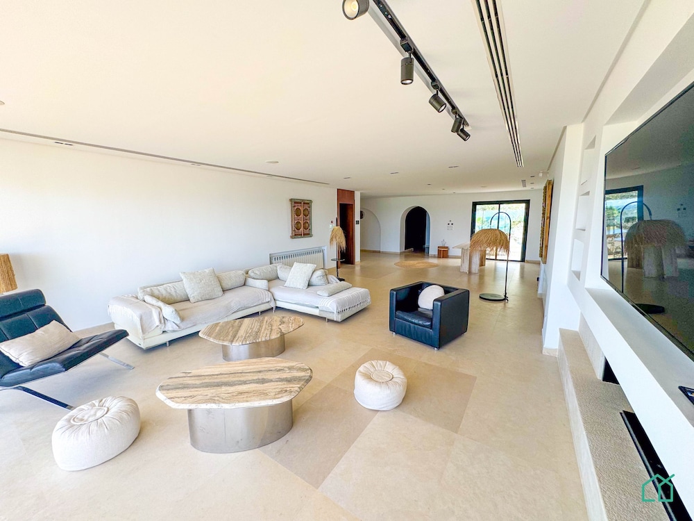The Perfect Beach House in Hammamet