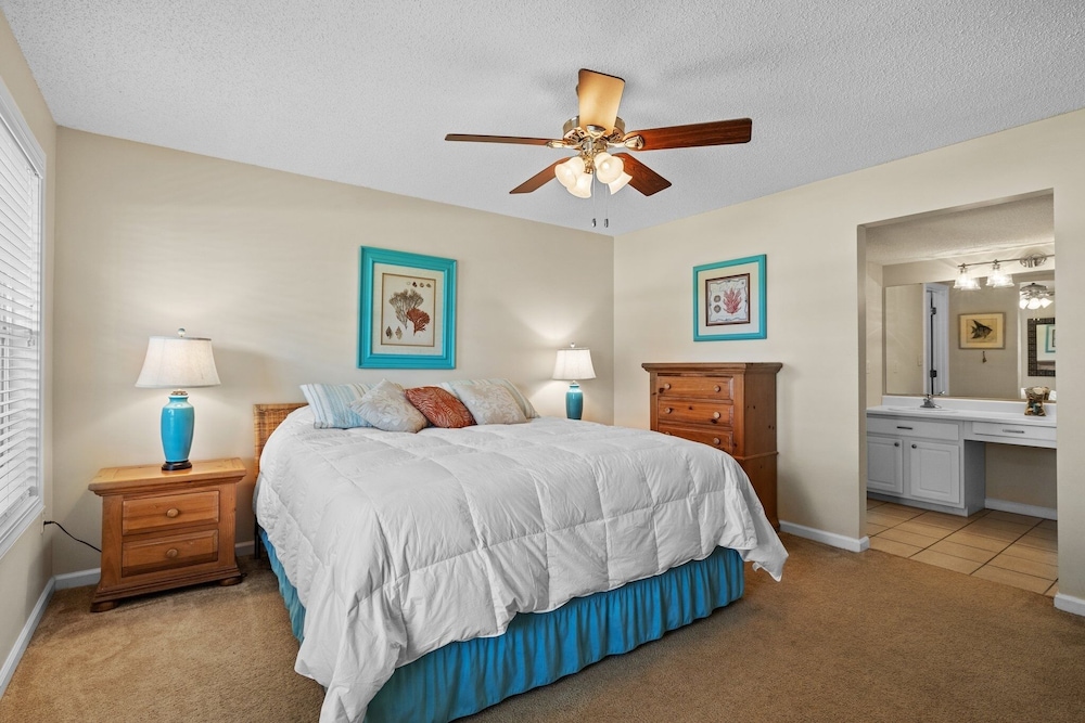 High Tider 3 Bedroom Home by RedAwning view 2