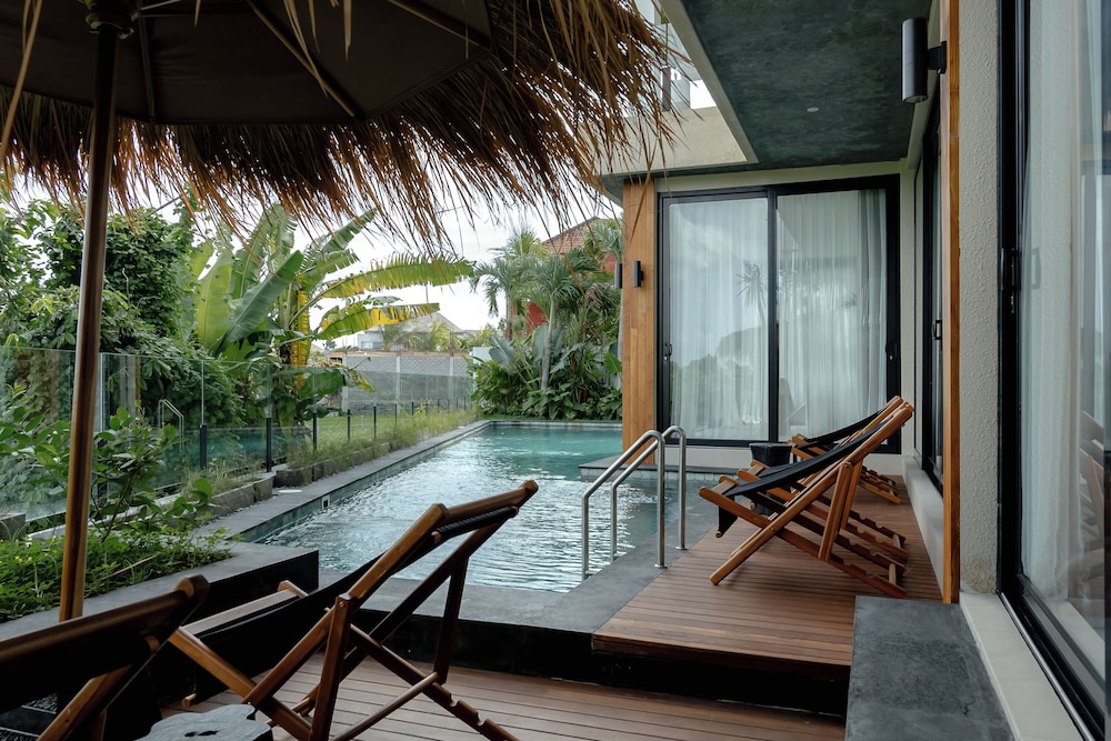 AMO Residences