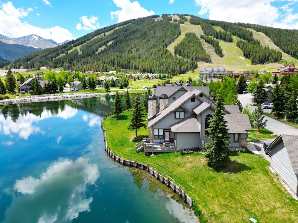 Private Mountain Town home Pet Friendly with Great Views - WD12 by Redawning