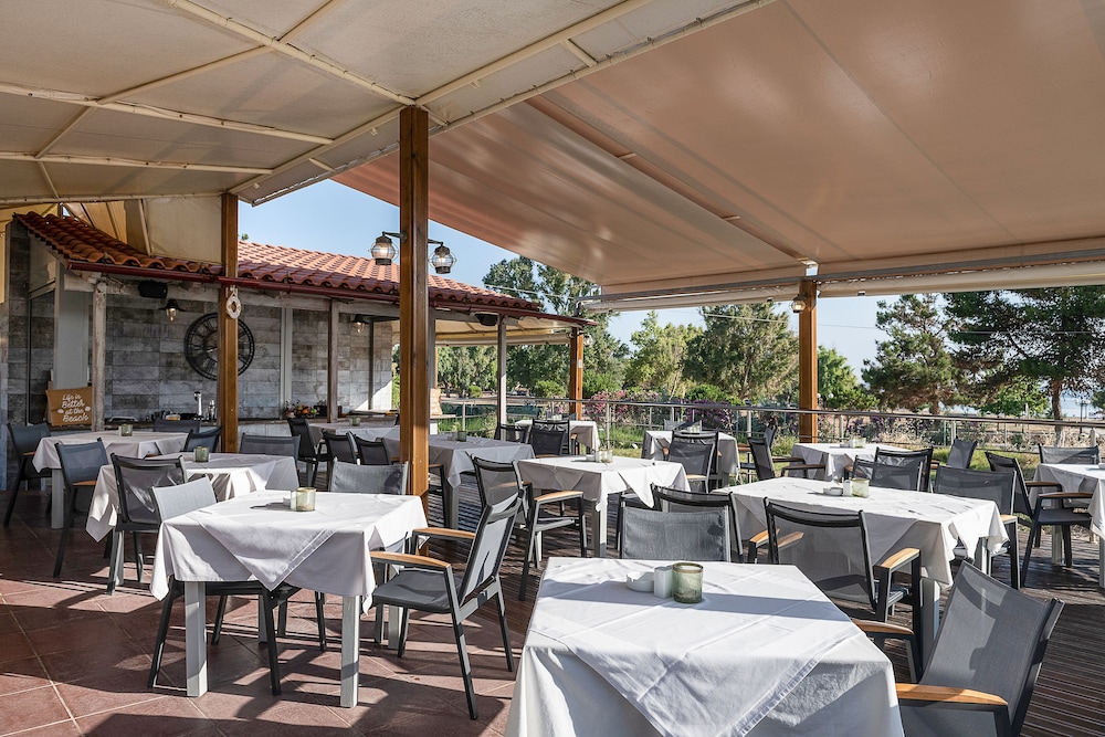 Akti hotel
