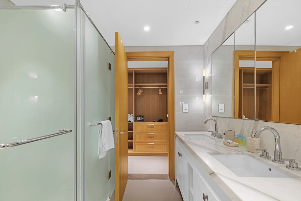 Roomszy Residences - Opera Grand