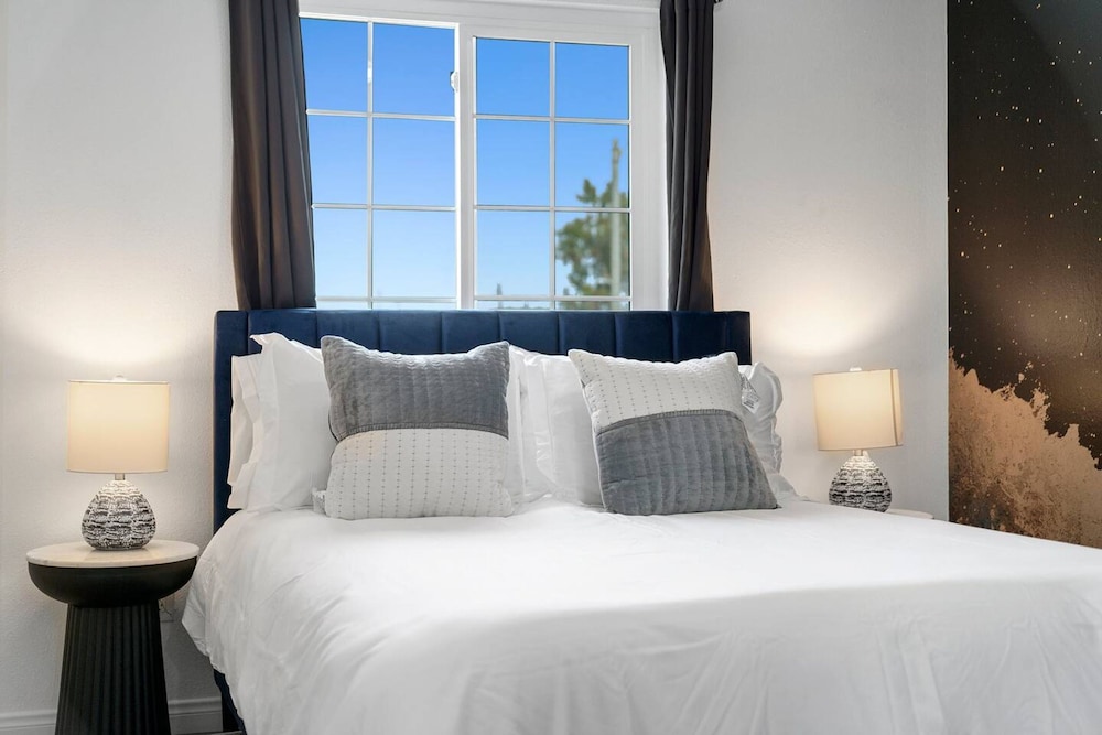 Casa Lanzit- 25 Percent off 1st 5 Guests