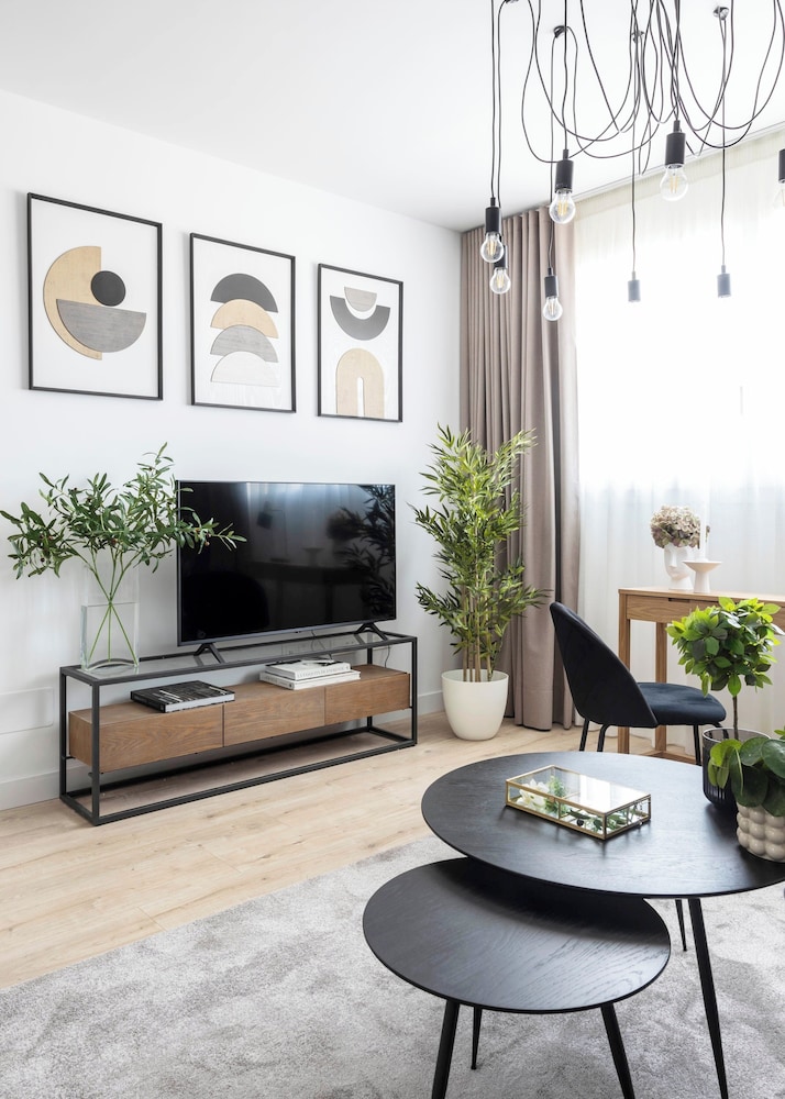 Modern Apartment With Views Urban Sky 26ke