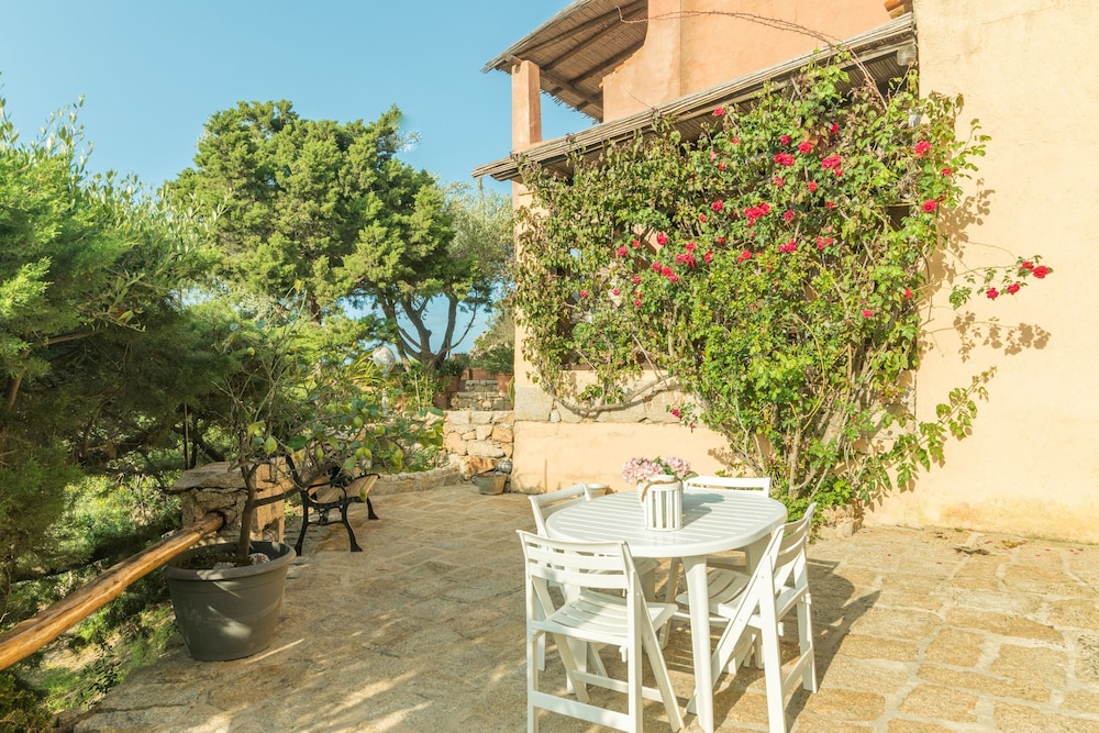 Alba Rossa Apartment