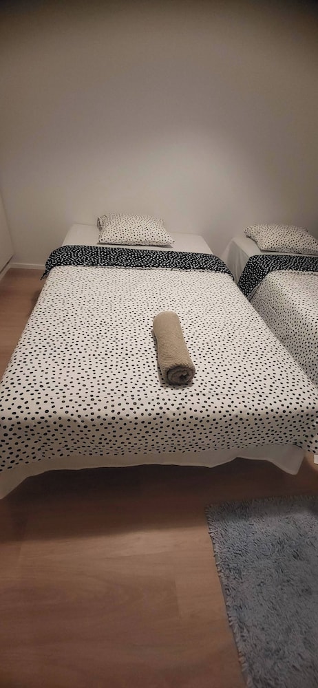 Cozy 2 Bedroom Apartment in Central Espoo, Close to Matinkylä Metro Station