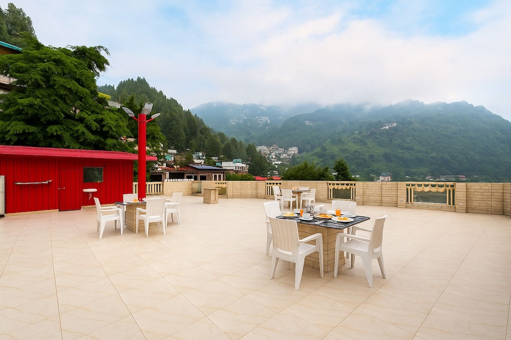 Hotel Shiva Lake - Near Mussoorie Lake