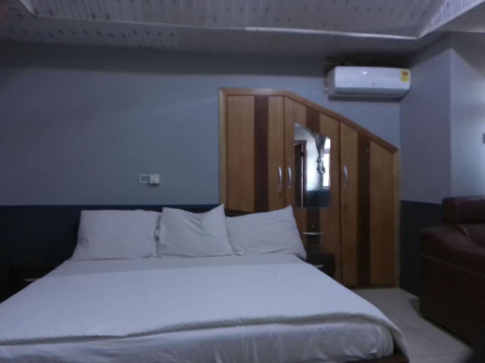 Great Escape Inn Hotel