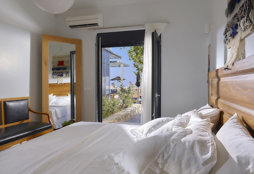 Mountainside Villa w Pool Breathtaking sea View view 4