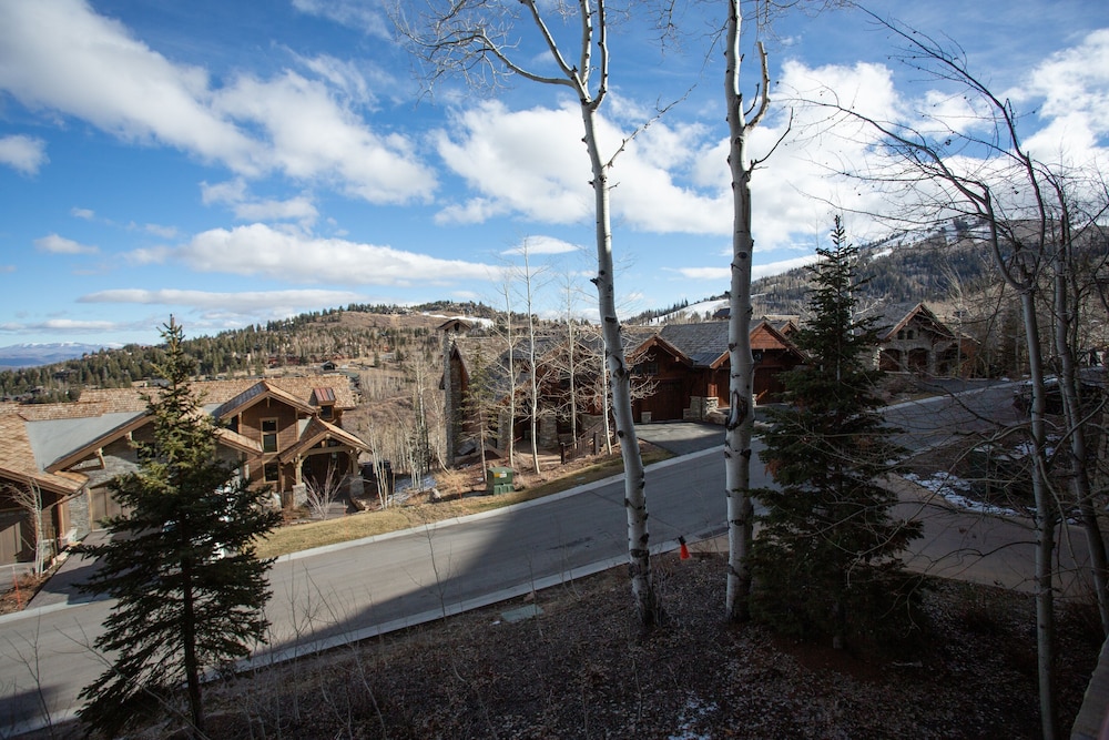 Shooting Star Lodge at Deer Valley Resort - Two Bedroom Residence #103 2 Condo