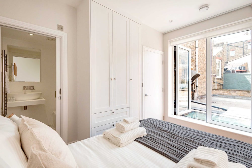 Lillie Road Residence B