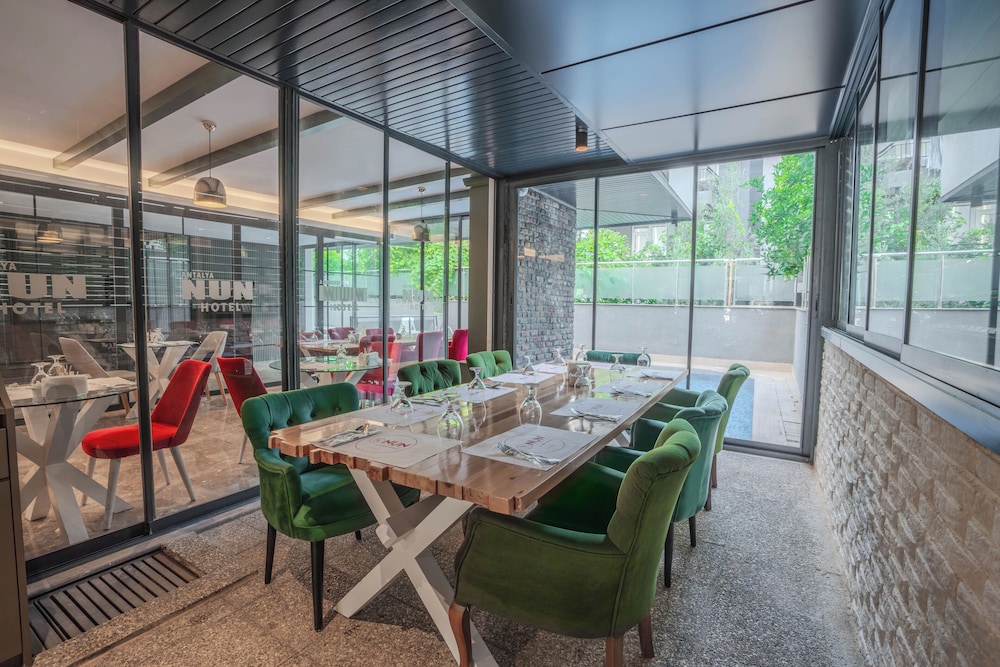 Nun By Laren Hotels - Image 28