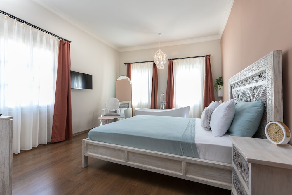 Noa's Boutique Hotel - Image 41