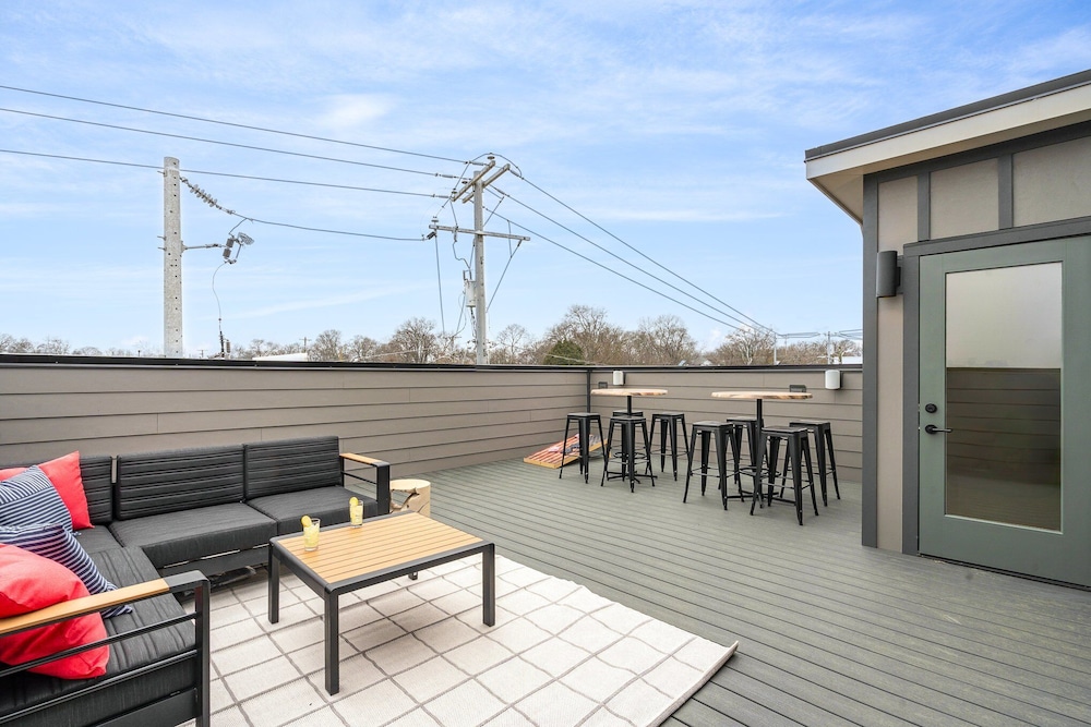 Ballad Blues - Rooftop Patio - Mins to Broadway