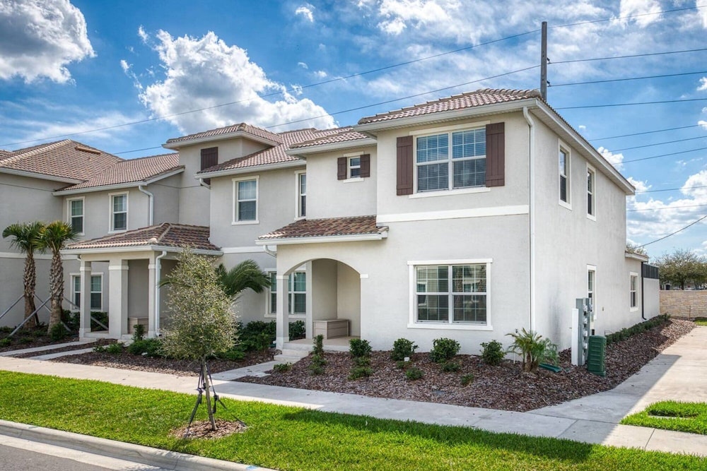 Pleasant House in Storey Lake - Image 1