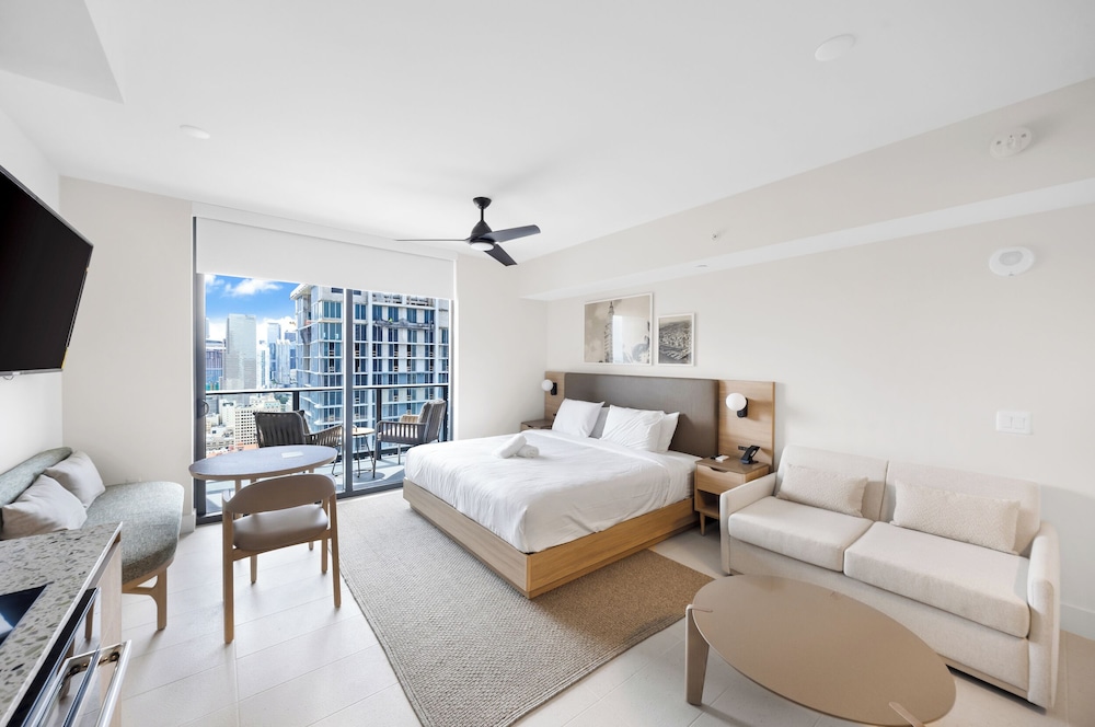 Elegant DTW Living 1BR with City Views