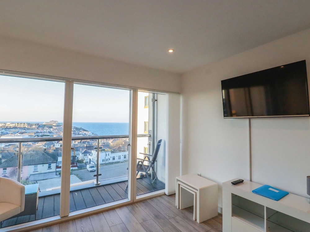 10 Quay Court