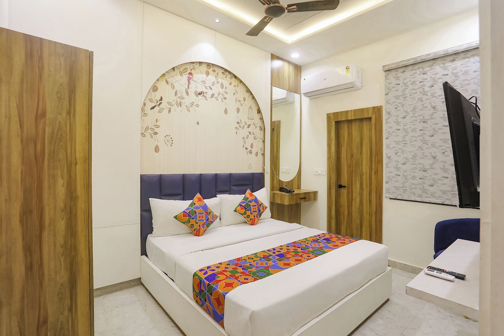 Fabhotel Gurukripa