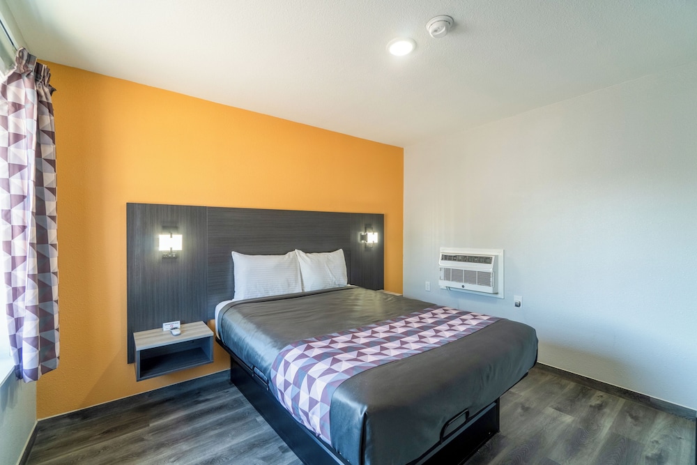 Royal Inn by OYO view 2