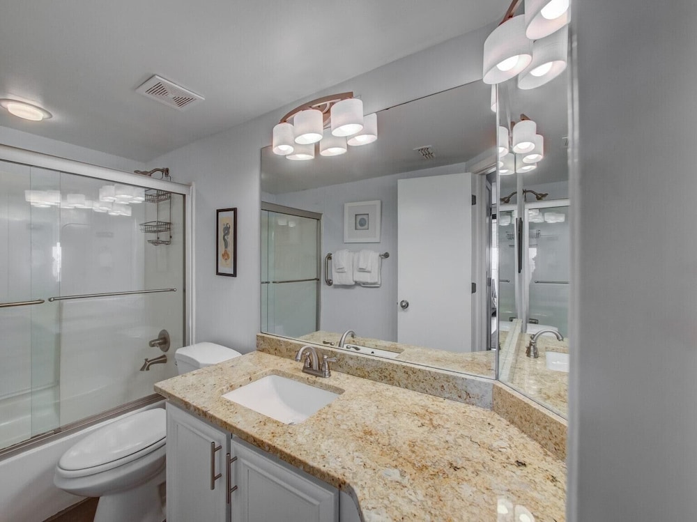 Pelican Pointe 1505