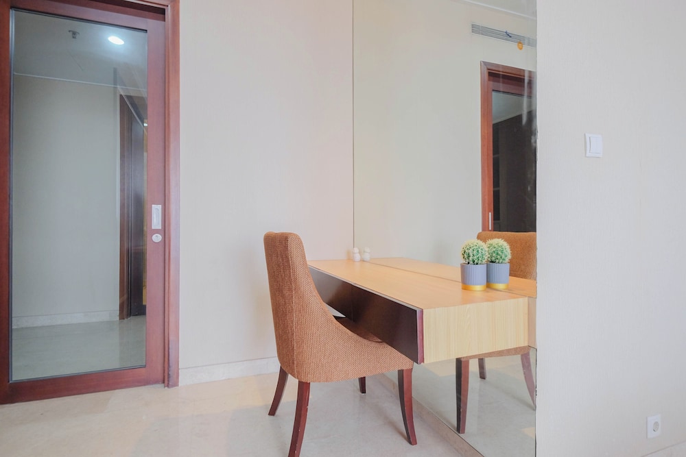Elegant Earth Tone 3Br At Ciputra World 1 Apartment