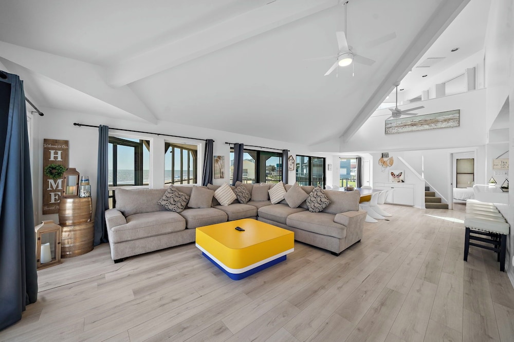 Pirates Beach Retreat by Ryson Vacation Rentals