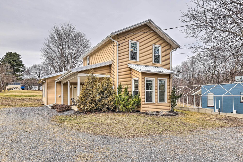 Lovely Finger Lakes Vacation Home Near Seneca Lake view 4