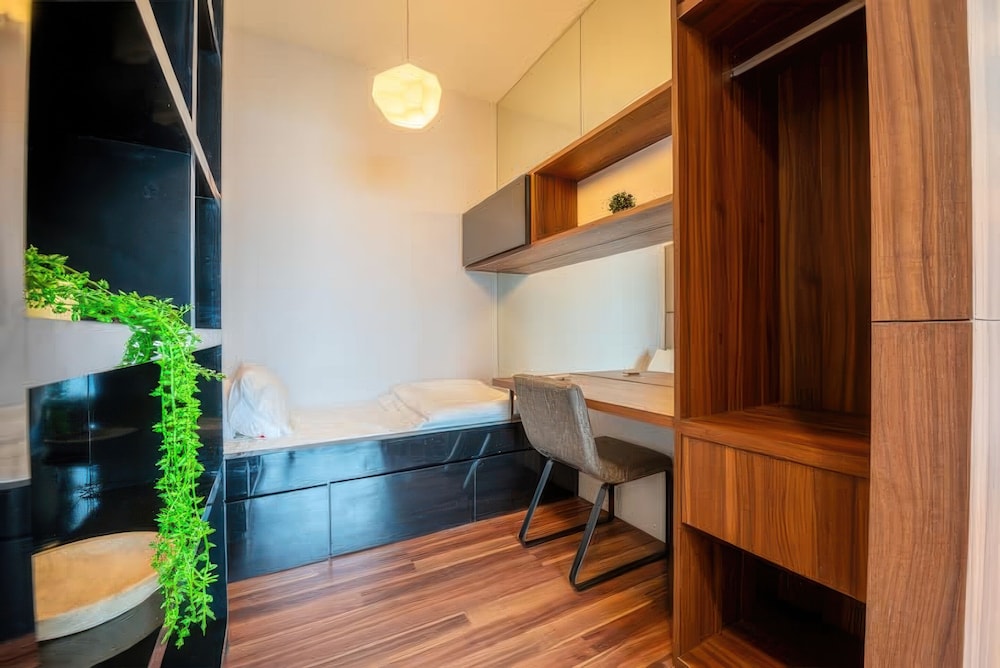 VERVE Suites KL South Apartments & Condo