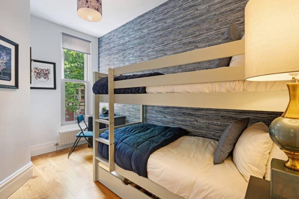 Host Apartments Kensington Quarters II