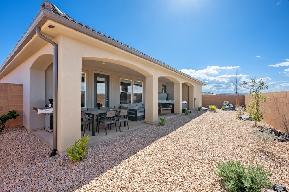Crown Point 4 Bedroom Home