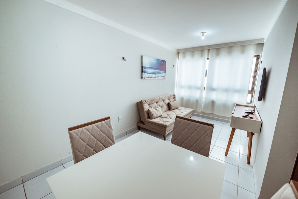 Apartamento com Garagem a 200m da Praia do Bessa