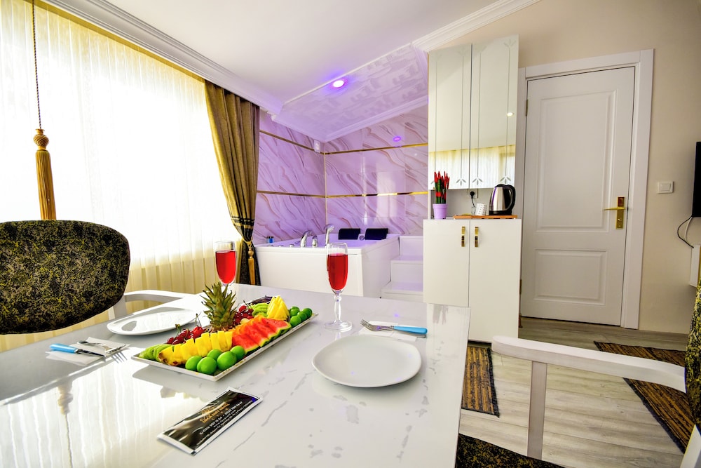 Loca Suit Otel - Image 25