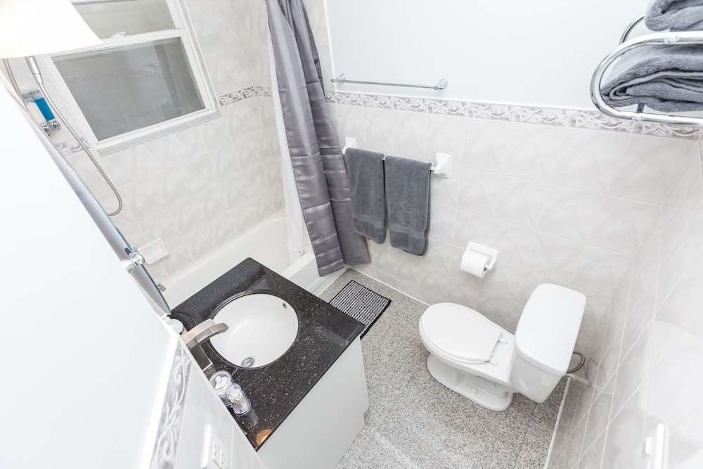 Applewood Suites - The CasaDupont