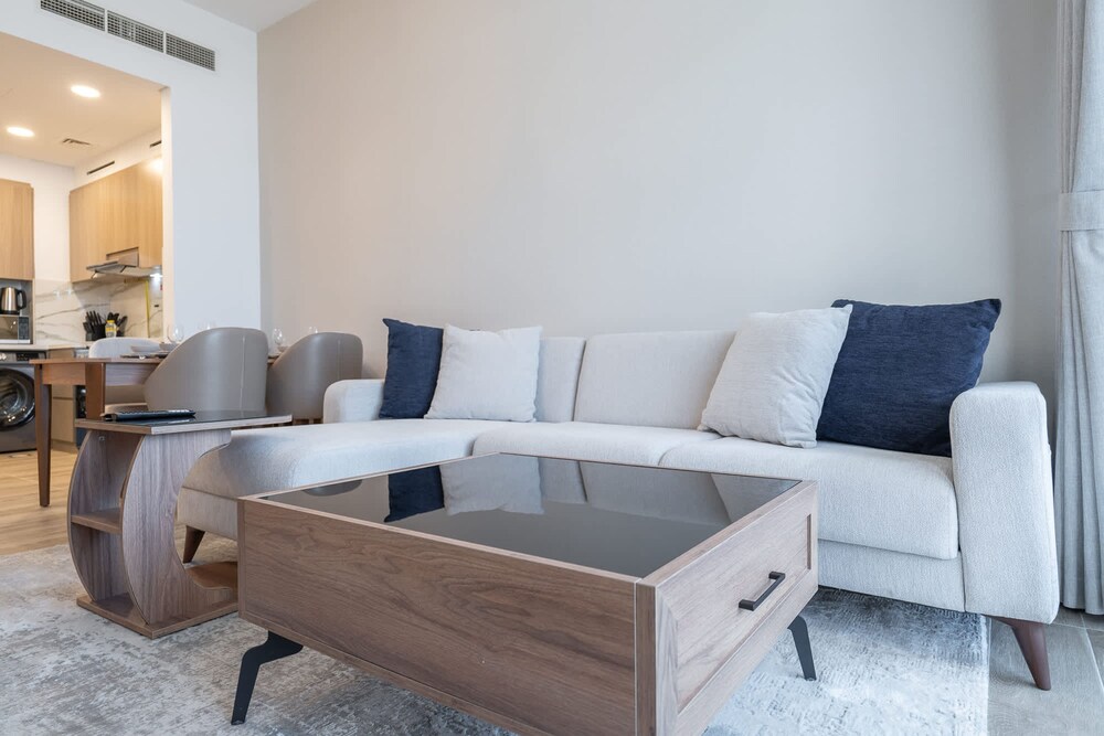 Stay in Studio City at Celia Residence Perfect for 2