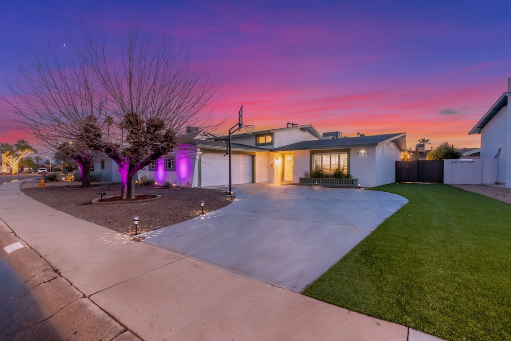 Desert Rose Retreat Heated Pool 2 Masters Gameroom