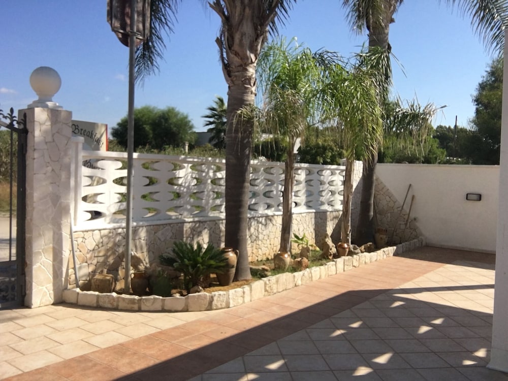 Angel Bay bb Punta Prosciutto is Located in the Heart of Punta Prosciutto