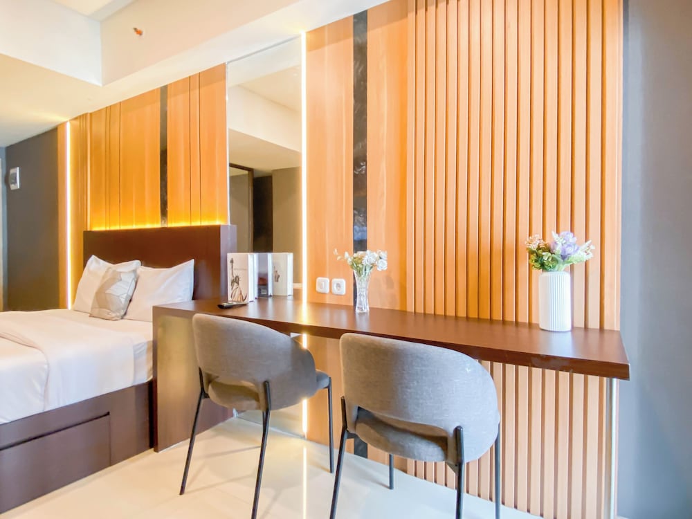 Chic And Cozy Studio At Meikarta Apartment