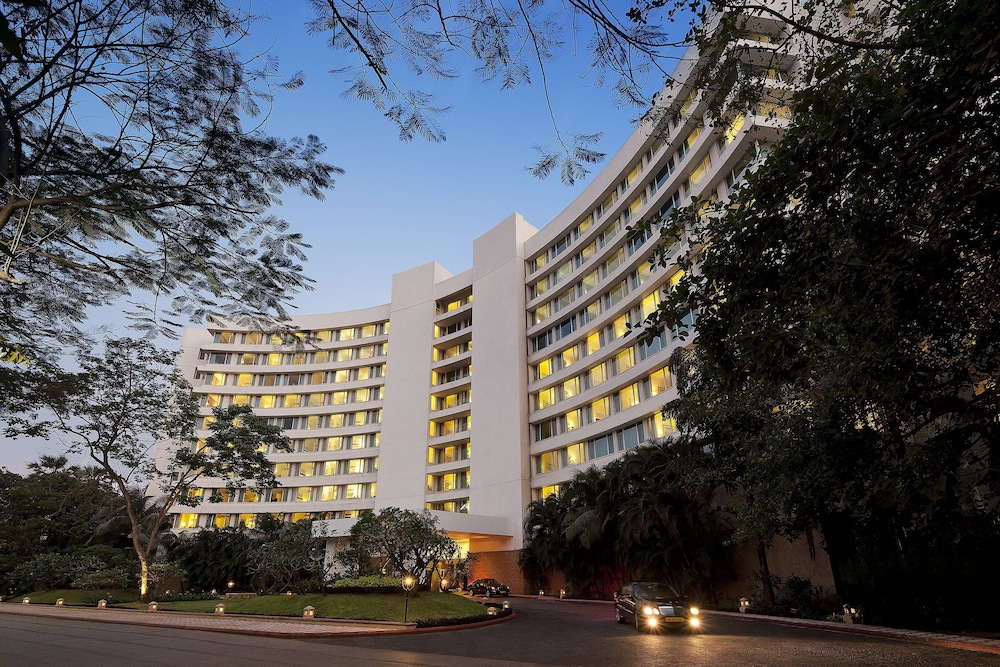 Lakeside Chalet - Mumbai, Marriott Executive Apartments — Mumbai