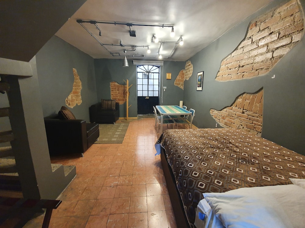 Hotel Hostalgia view 2