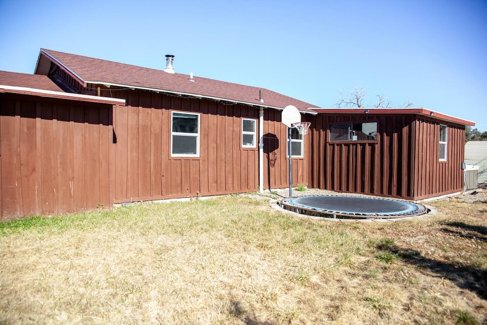 Zebra Rustic Retreat 3BR Home on Zebra Ranch