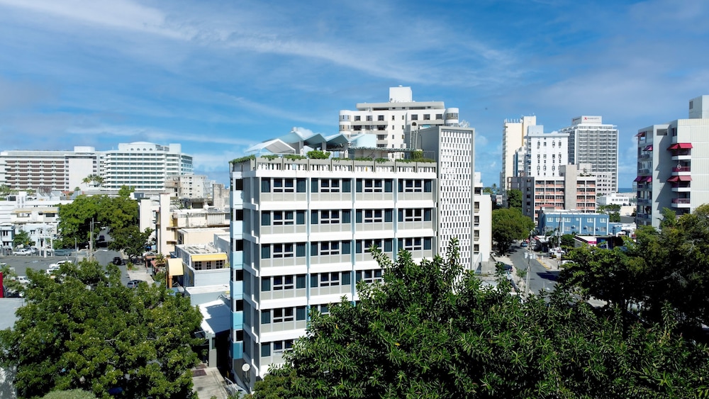 Hotel The Wave Hotel at Condado - Image 1