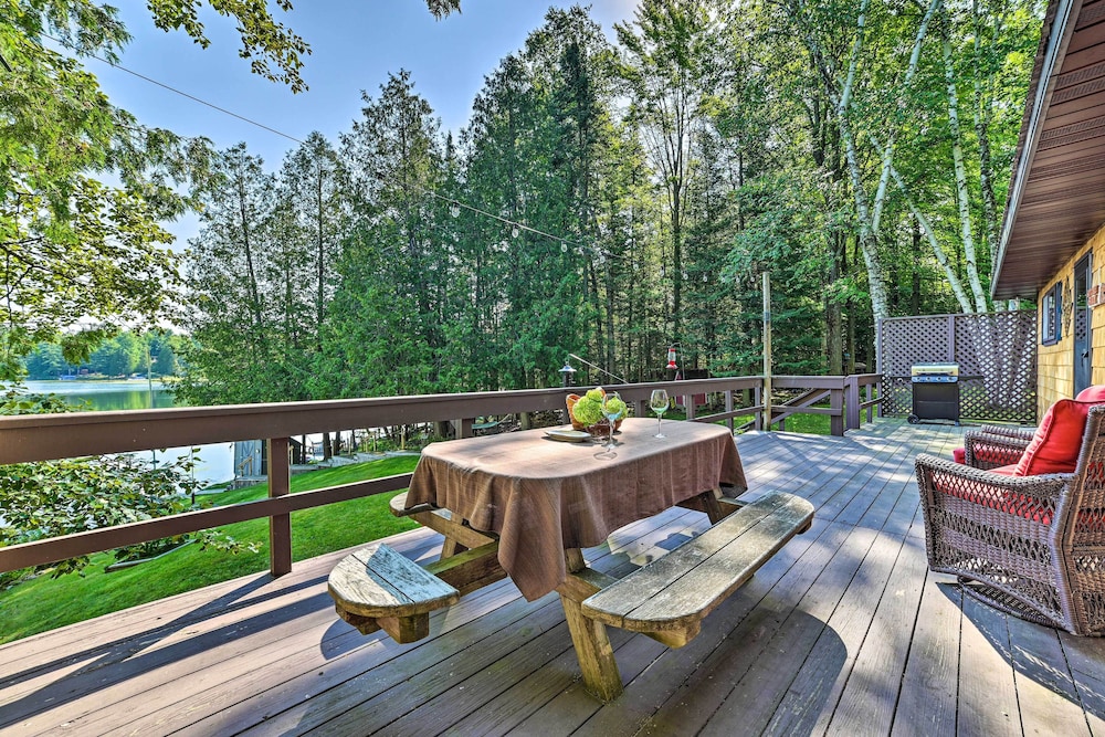 Lakefront Hideaway w/ Dock, Kayaks, Fire Pit!