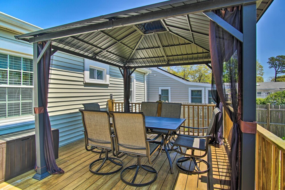 Wareham Cottage w/ Deck, Walk to Swift's Beach