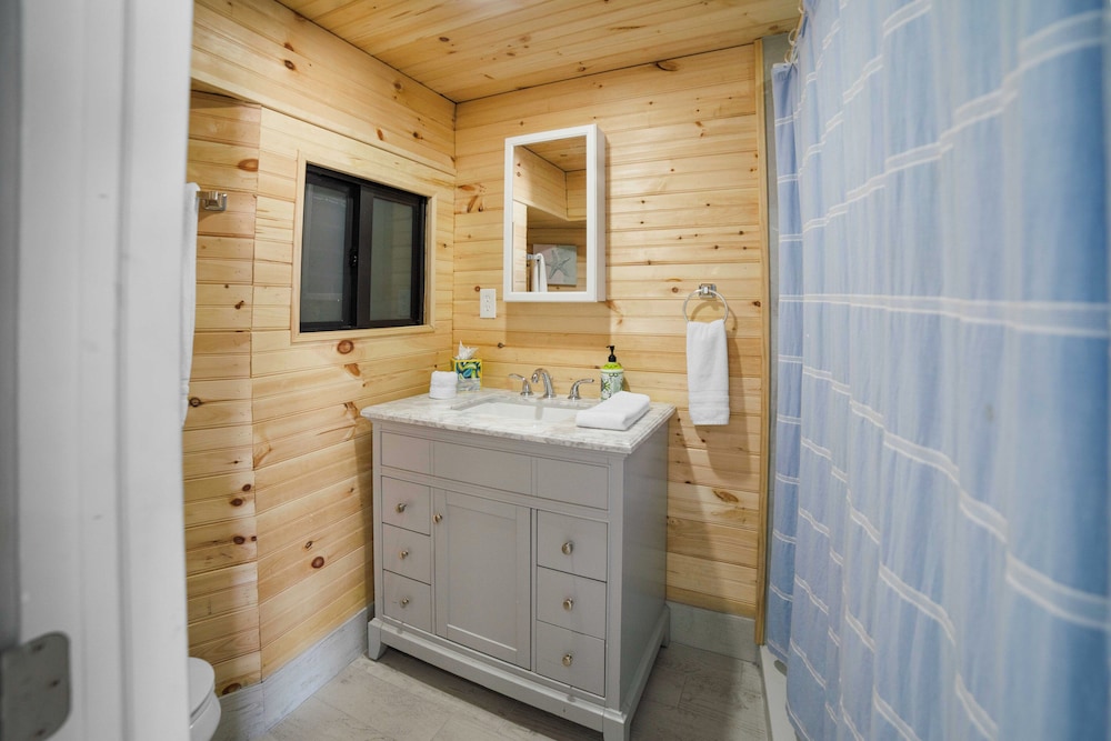 Barnacle Resort